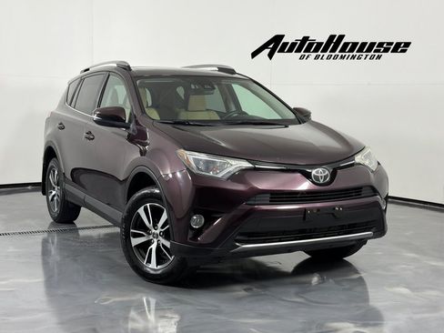 Used 2018 Toyota RAV4 XLE w/ Plus Extra Value Package AWD/4WD image 1