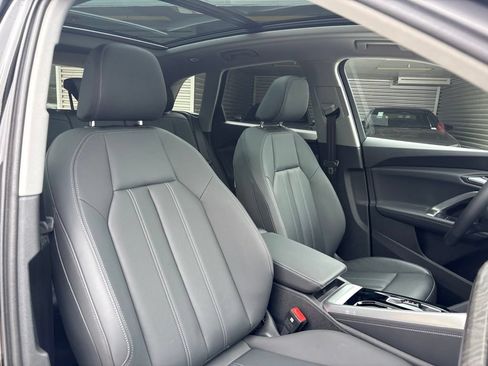 Certified 2025 Audi Q5 Premium w/ Convenience Package AWD/4WD image 13