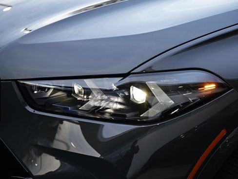 New 2026 BMW X5 xDrive50e w/ Executive Package image 12