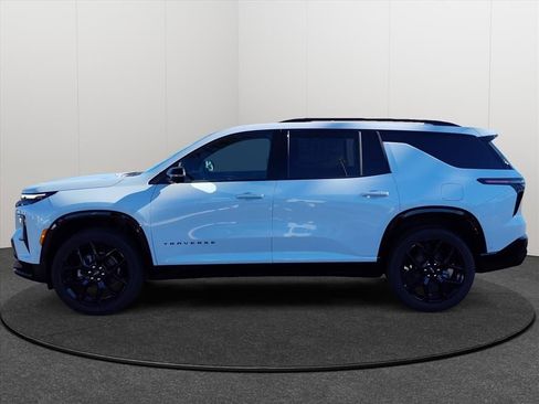 New 2026 Chevrolet Traverse RS image 2