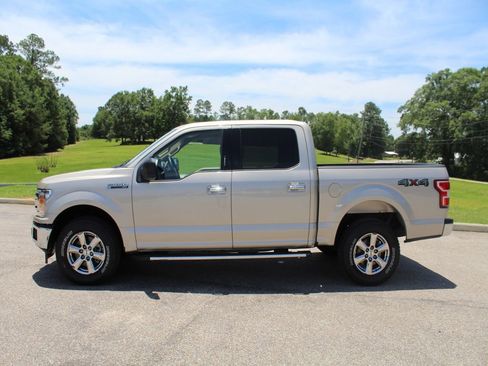 Used 2018 Ford F150 XLT w/ Equipment Group 302A Luxury AWD/4WD image 8
