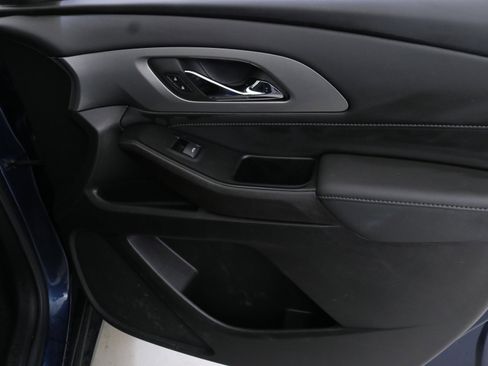 Used 2023 Chevrolet Traverse LT image 30