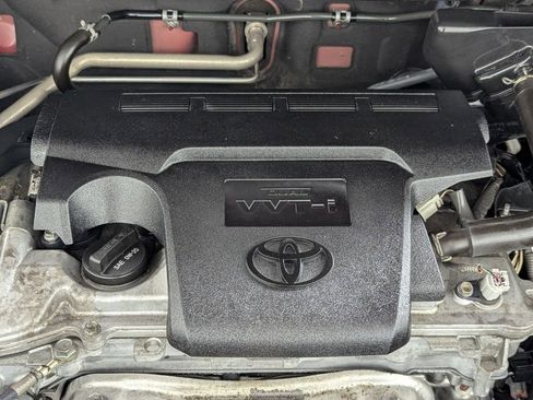Used 2018 Toyota RAV4 XLE FWD image 10