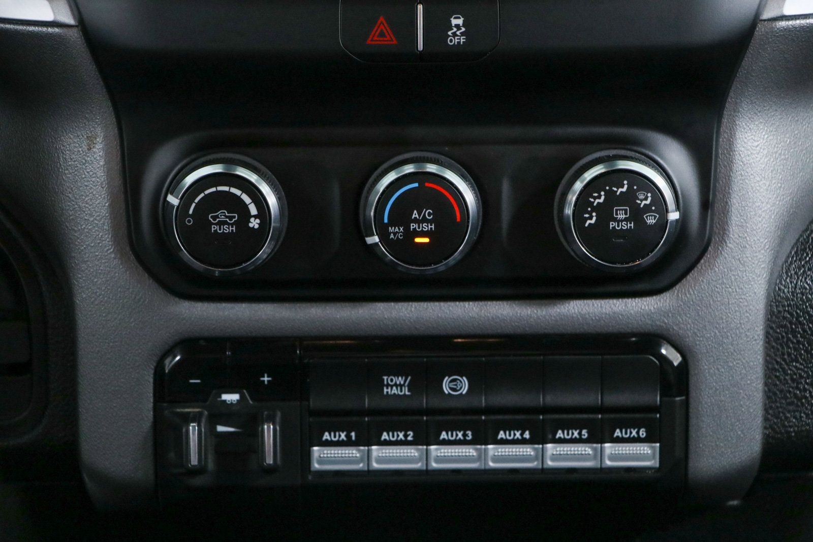 Used 2024 RAM 3500 SLT w/ Quick Order Package 2YG SLT AWD/4WD image 19