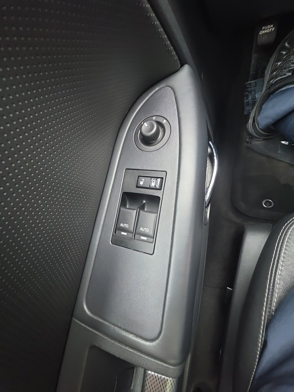 Used 2011 Dodge Challenger R/T RWD image 27