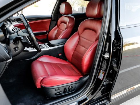 Used 2019 Kia Stinger GT2 image 40