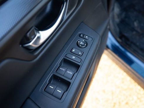 Used 2024 Honda CR-V EX image 17