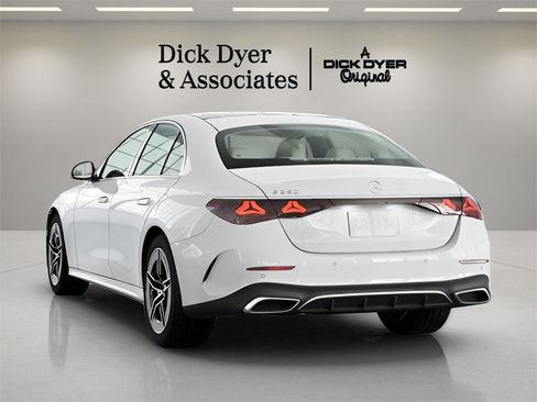 Used 2025 Mercedes-Benz E 350 Sedan image 14