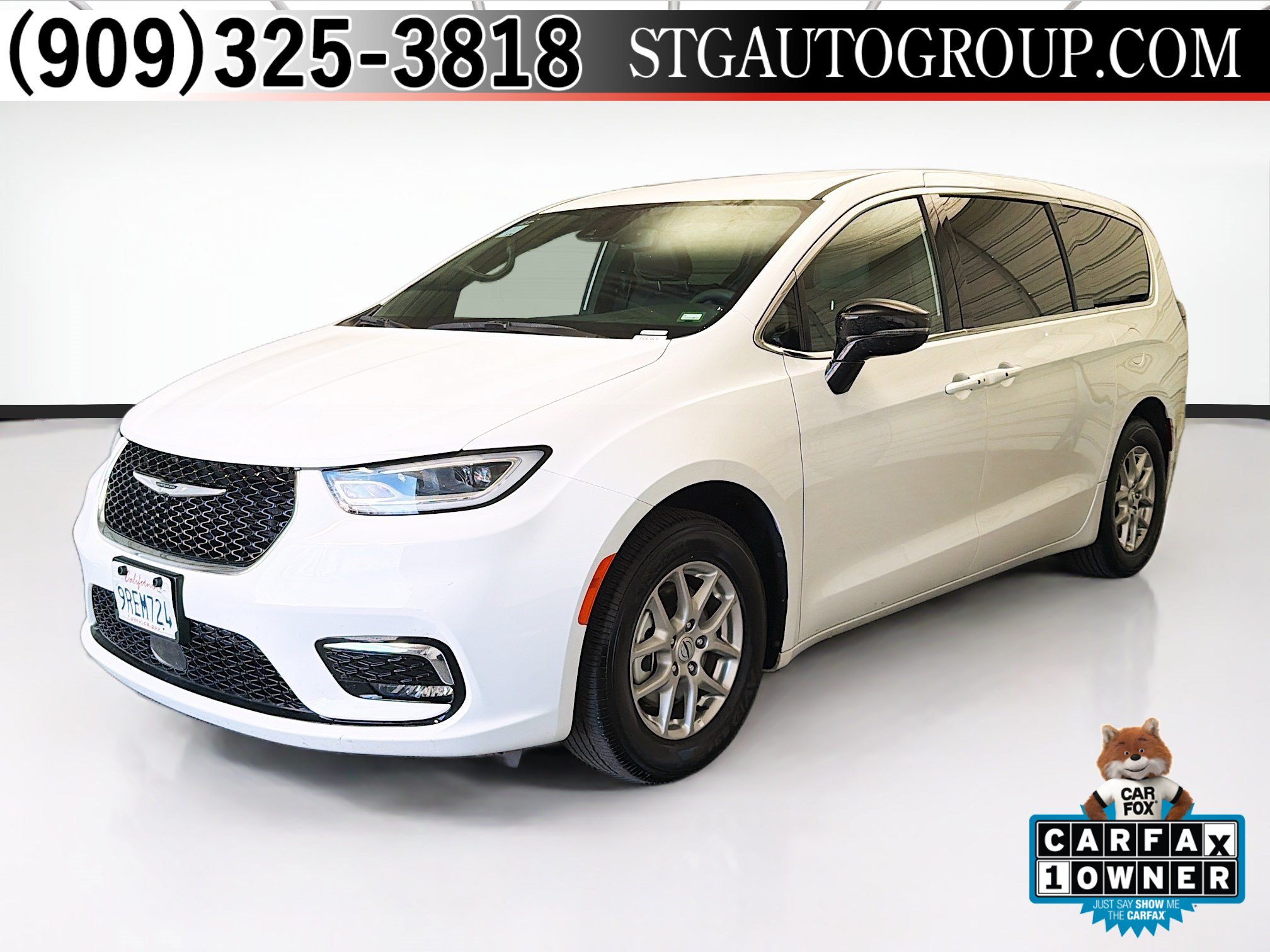 Used 2025 Chrysler Pacifica Select FWD image 1