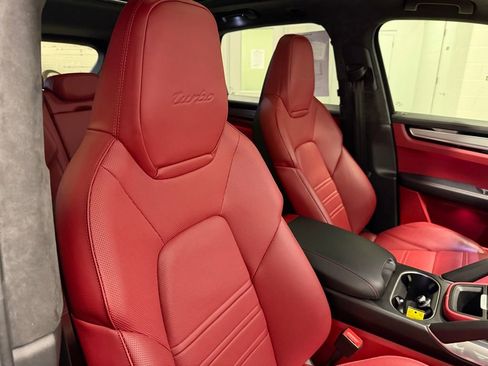 Certified 2023 Porsche Cayenne Turbo image 24