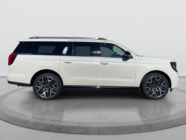 Used 2025 Ford Expedition Max Platinum w/ Platinum Ultimate Package AWD/4WD image 33