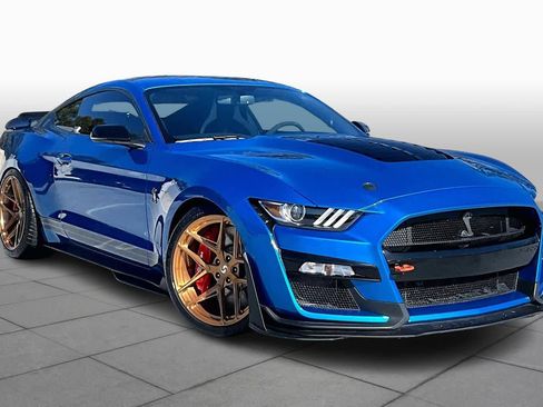 Used 2020 Ford Mustang Shelby GT500 w/ Technology Package image 3