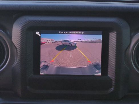 Used 2022 Jeep Gladiator Willys image 25