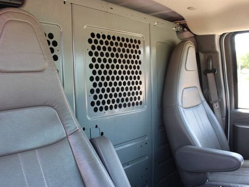 Used 2021 Chevrolet Express 2500 Extended w/ Driver Convenience Package RWD image 20