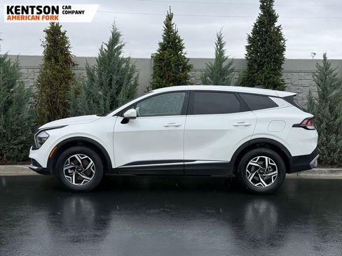 Used 2023 Kia Sportage LX AWD/4WD image 4