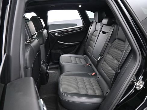 Certified 2023 Porsche Macan Turbo AWD/4WD image 24