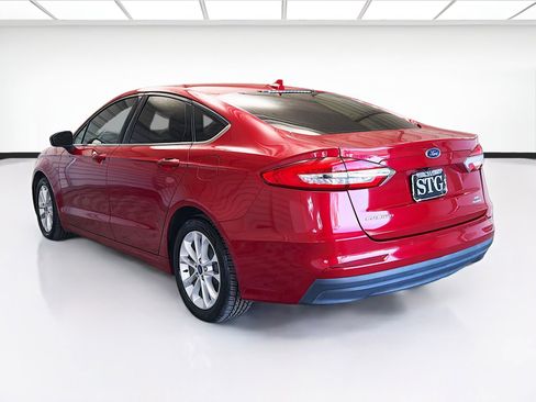 Used 2020 Ford Fusion SE image 6