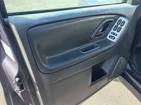 Used 2006 MAZDA Tribute I FWD image 18