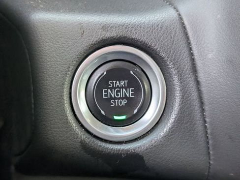 Used 2024 Chevrolet Suburban LT image 19