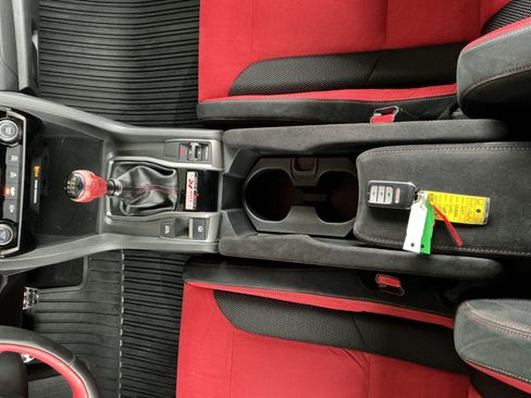 Used 2017 Honda Civic Type R image 11