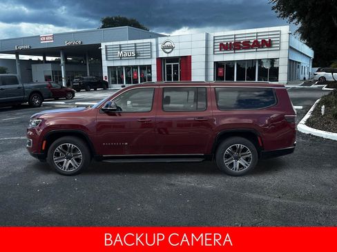 Used 2024 Jeep Wagoneer L Series II w/ Flexible Seating Group image 7