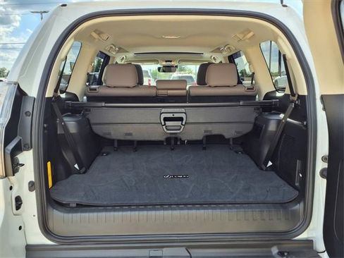 Used 2021 Lexus GX 460 Premium image 20