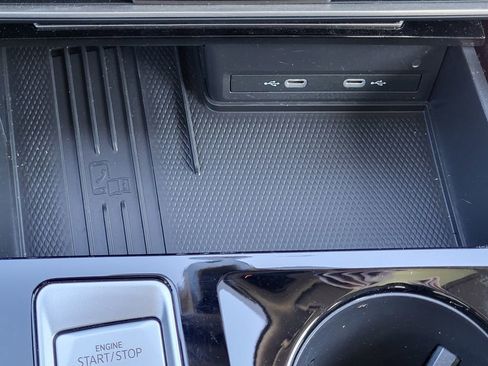 Used 2025 Volkswagen Atlas SEL AWD/4WD image 22