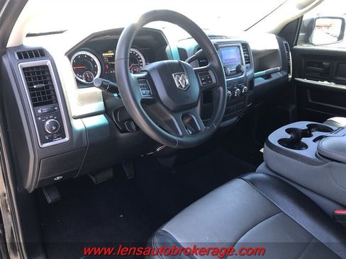 Used 2014 RAM 1500 Express RWD image 9