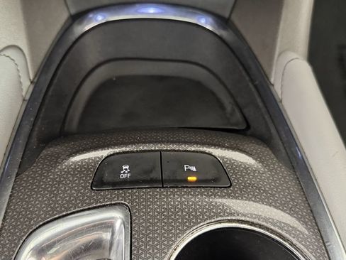 Used 2016 Chevrolet Malibu LT w/ Leather Package FWD image 23