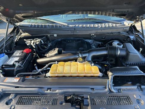 Used 2021 Ford Expedition Max Limited image 11