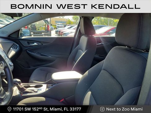 Used 2022 Chevrolet Malibu RS image 9