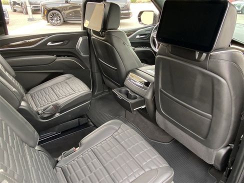 Certified 2024 Cadillac Escalade ESV Sport Platinum w/ LPO, ONYX Package image 15