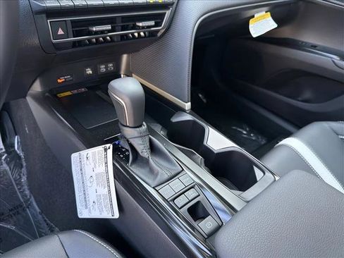 New 2026 Toyota Camry SE image 18