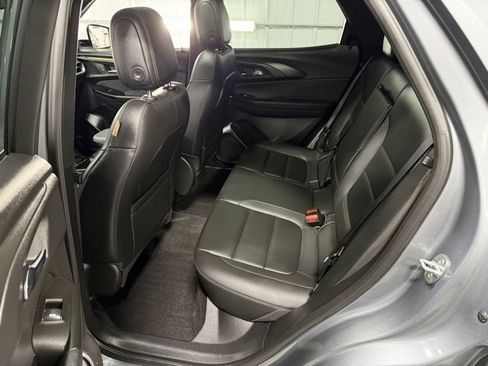 Used 2021 Chevrolet TrailBlazer ACTIV w/ Sun and Liftgate Package image 11