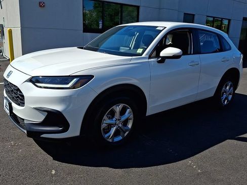 Certified 2024 Honda HR-V LX image 3