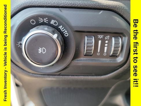 Used 2018 Jeep Wrangler Unlimited Sport S AWD/4WD image 30