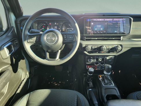 Used 2024 Jeep Wrangler Unlimited Rubicon 4xe w/ Technology Group image 20