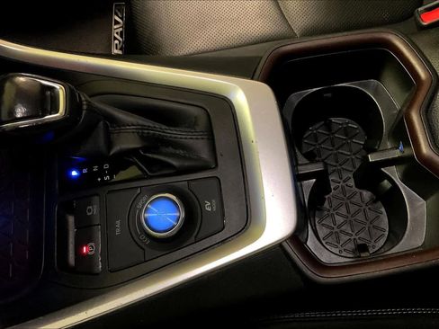 Used 2023 Toyota RAV4 Limited image 15