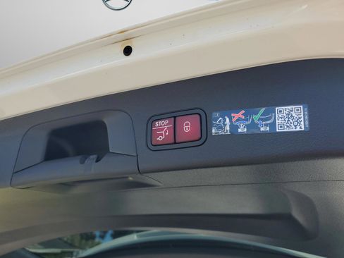 New 2026 Mercedes-Benz GLS 580 4MATIC image 24