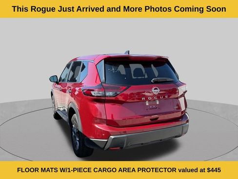 Used 2024 Nissan Rogue S AWD/4WD image 3