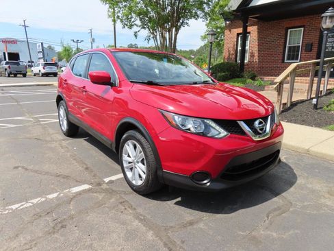 Used 2017 Nissan Rogue Sport S w/ S Appearance Package image 11