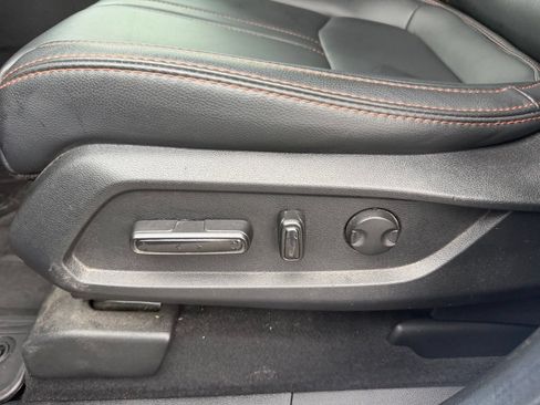 Used 2025 Honda Pilot TrailSport image 16