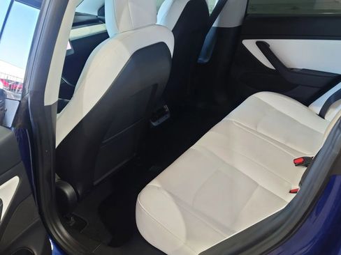 Used 2018 Tesla Model 3 Performance image 12