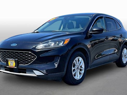 Used 2020 Ford Escape SE FWD image 1