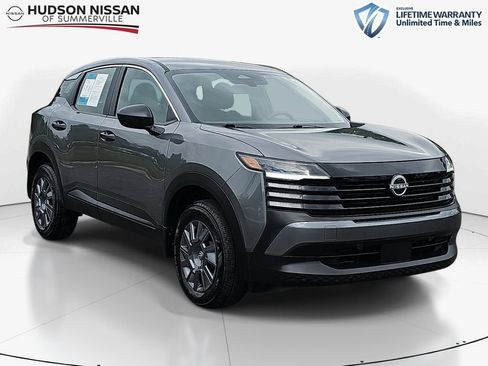 Used 2026 Nissan Kicks S FWD image 1