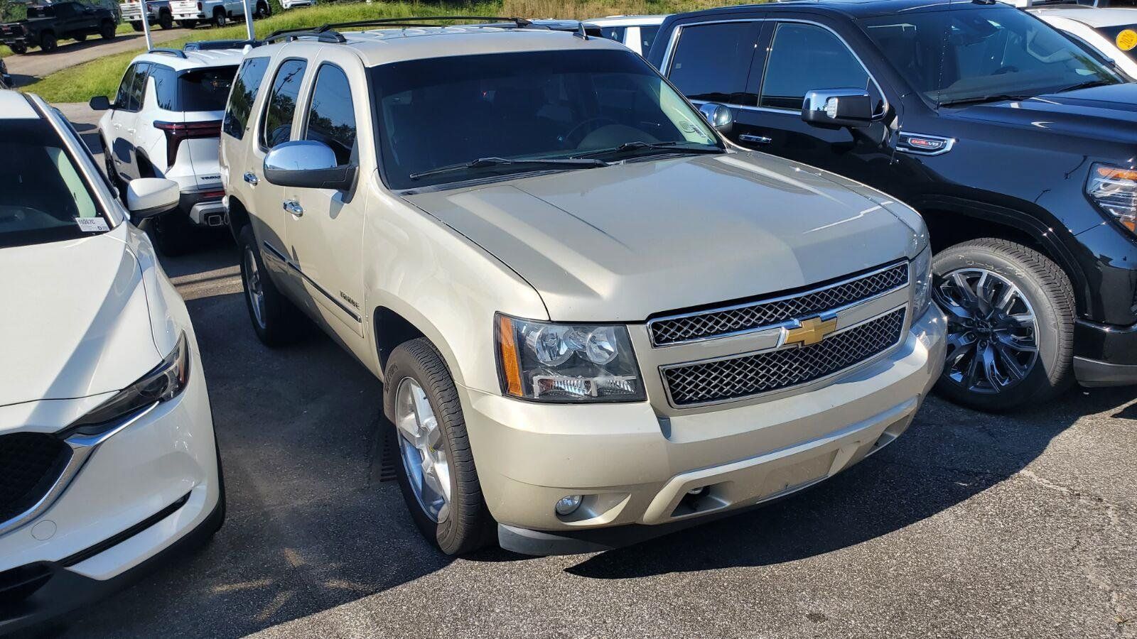 Used 2013 Chevrolet Tahoe LTZ AWD/4WD image 2