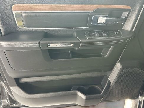 Used 2014 RAM 1500 Laramie image 22