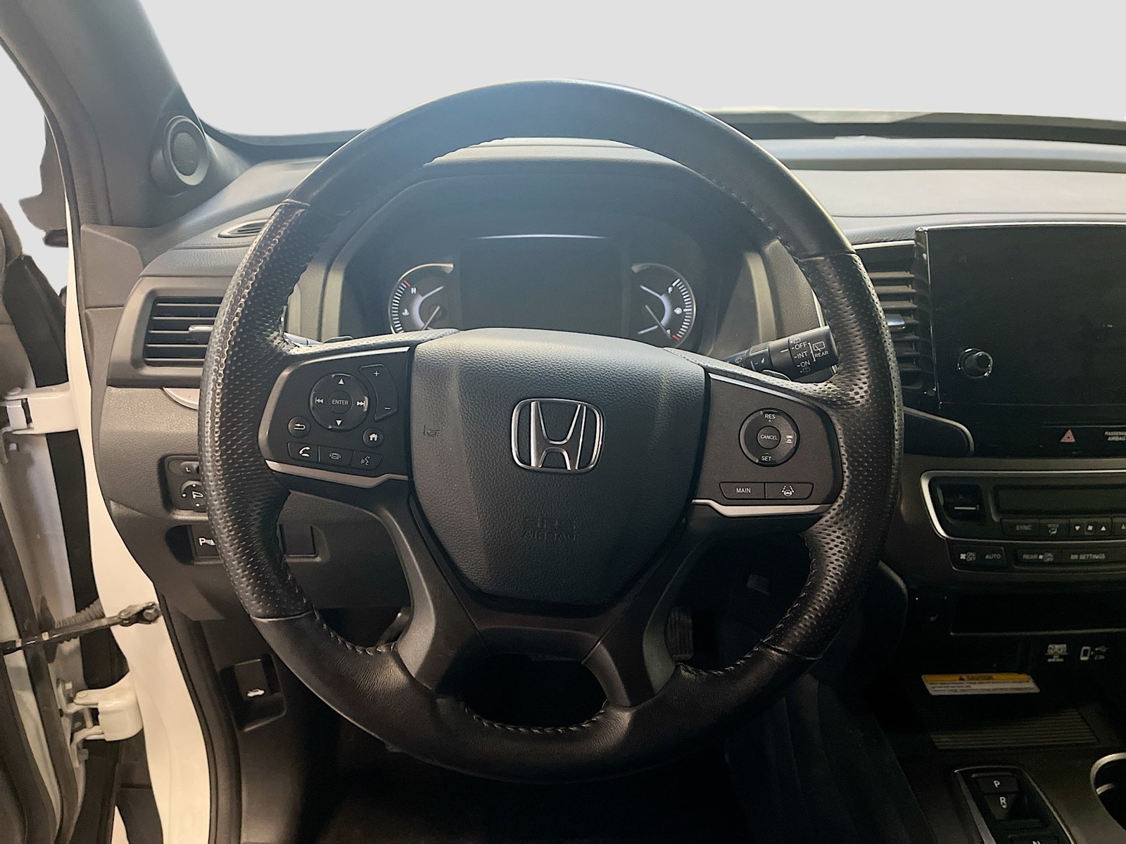 Used 2023 Honda Passport EX-L image 11