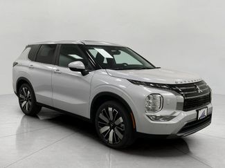 New 2026 Mitsubishi Outlander SE video 1