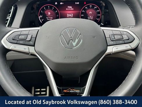 Certified 2025 Volkswagen Atlas Peak Edition SE AWD/4WD image 45